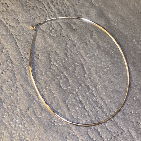 8 Different Necklaces - Picture 9 of 9